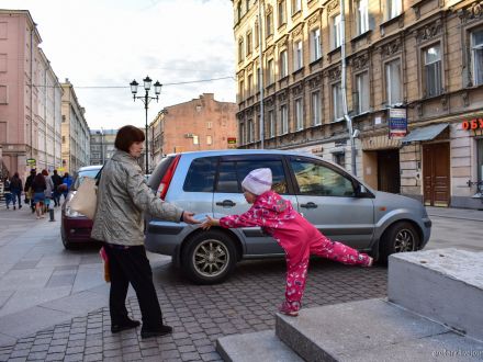Что не так с новыми пешеходными зонами Петербурга